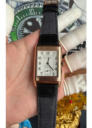 Reloj Jaeger-LeCoultre Reverso Tribute Duoface con esfera blanca y negra, superclon