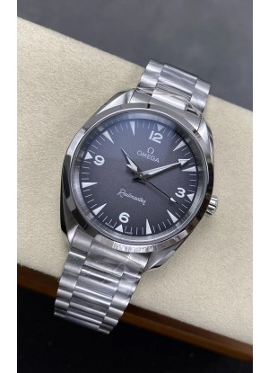 Reloj Omega Seamaster Railmaster Superclon con esfera gris