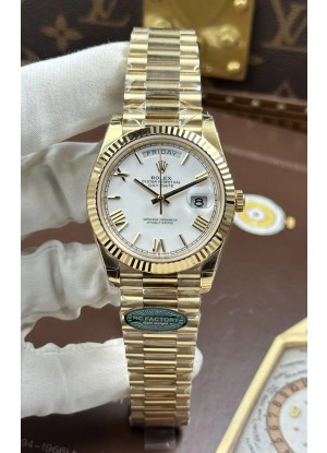 Reloj Rolex Day Date 228238 de oro amarillo con esfera blanca y números romanos, réplica de alta calidad