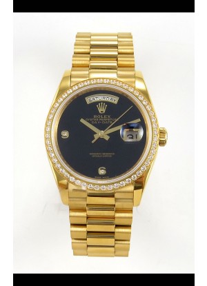 Réplica suiza del Rolex Day-Date en oro amarillo con esfera negra y bisel de diamantes de 36 mm