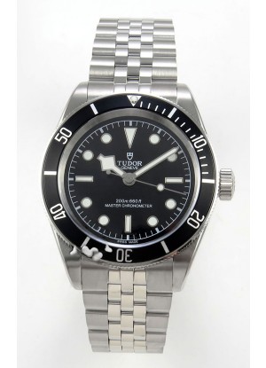 Reloj Tudor Black Bay 41 con esfera y bisel negros, réplica exacta del Jubilee