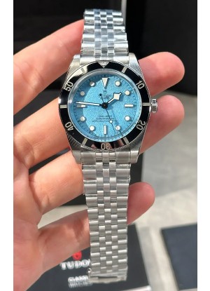 Reloj Tudor Black Bay 54 con esfera azul laguna, 37 mm, Jubilee Superclon