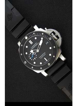 Panerai Luminor Submersible PAM1389 Titanium Reloj Réplica Suizo a Espejo 1:1 