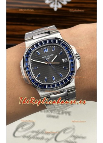 Reloj Patek Philippe Nautilus 5723 con esfera negra y rubíes morados, superclon