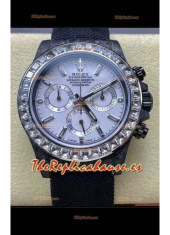 Reloj Rolex Daytona Superclon con esfera blanca, fibra de carbono negra y correa de nailon