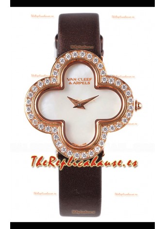 Van Cleef & Arpels Alhambra, Reloj de oro rosa con bisel de diamantes y correa negra