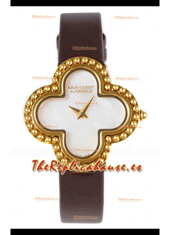 Reloj Van Cleef & Arpels Alhambra de oro amarillo con correa marrón