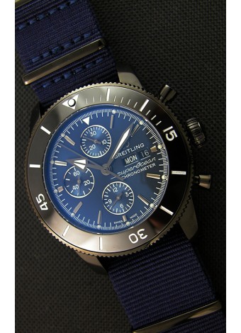 Breitling Superocean Heritage II Outerknown Blacksteel NATO Strap Reloj Réplica a Espejo 1:1