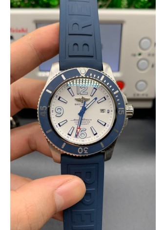 Breitling Superocean Automatic 44 Steel - Dial Azul Réplica Espejo 1:1