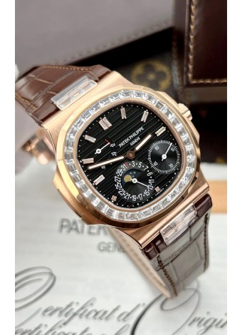 Patek Philippe Nautilus 5712R 1:1 Quality Reloj Réplica Suiza en Dial Negro Correa Marrón