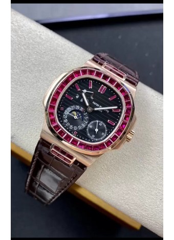 Patek Philippe Nautilus 5724R Reloj Réplica Suizo Calidad 1:1 en Dial Negro