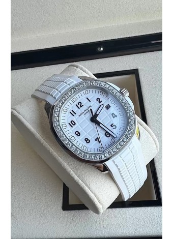 Patek Philippe Aquanaut 5267 Réplica Suizo Dial Blanco Dial en Acero Inoxidable Bisel Diamantes 38.5MM