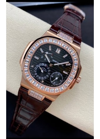 Patek Philippe Nautilus 5712R Reloj Réplica Suizo en Calidad 1:1 en Dial Negro