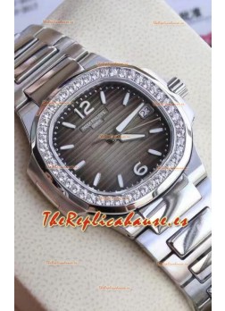 Patek Philippe Nautilus 7010/1G-012 32MM Reloj Réplica a Espejo - Bisel con Diamantes Genuinos