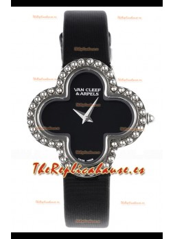 Reloj Van Cleef & Arpels Alhambra de acero inoxidable con correa negra