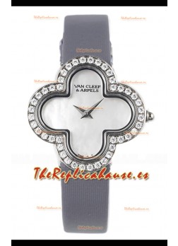 Reloj Van Cleef & Arpels Alhambra de acero inoxidable con bisel de diamantes y correa gris