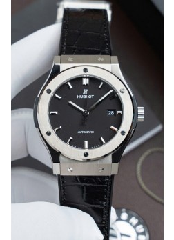 Reloj Hublot Super Clone Classic Fusion Titanio Dial Negro 42MM